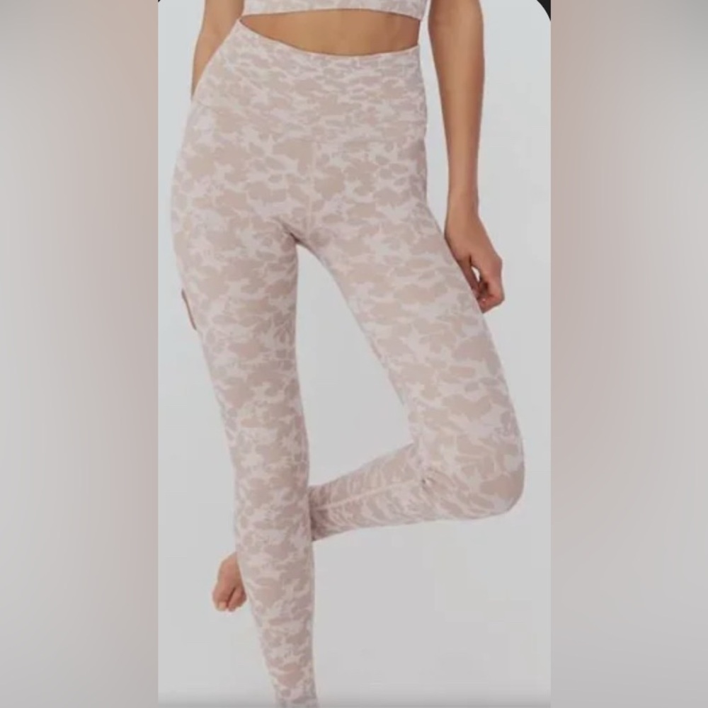 Spiritual Gangster Light Pink Seamless Jacquard Legging